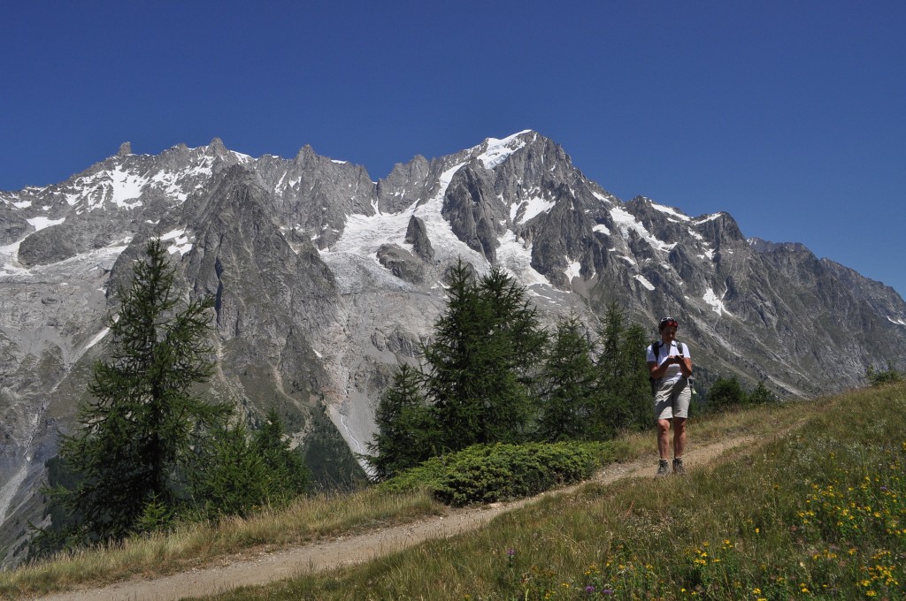 Val Ferret, lungo il tracciato del Tour du Mont Balnc