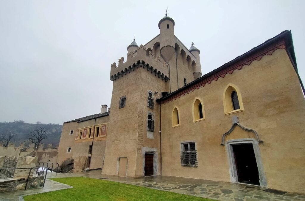 Castello di Saint-Pierre, Valle d'Aosta